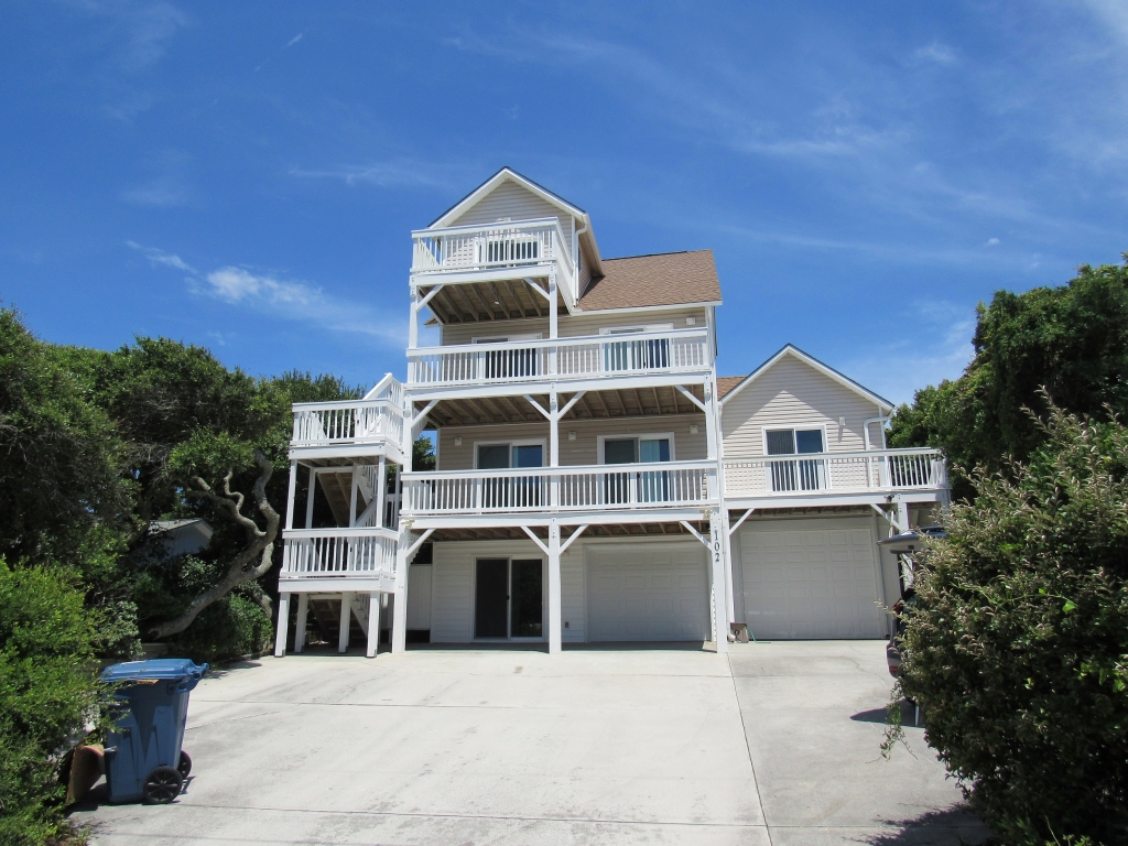 Emerald Isle Home Off Market (13)